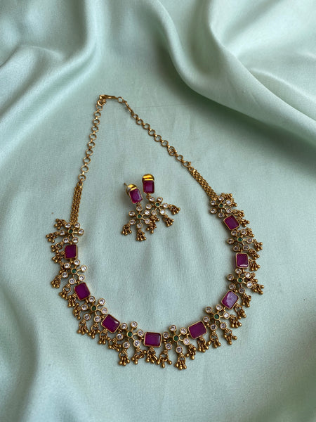 Floral kemp Guttaspusalu necklace