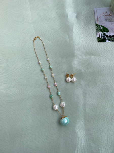 Pearl Chain with earrings