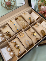Anti Tarnish Designer AD Flower Bracelet