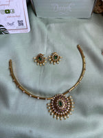 Pearl Kemp Pendant Hasli Necklace with Earrings