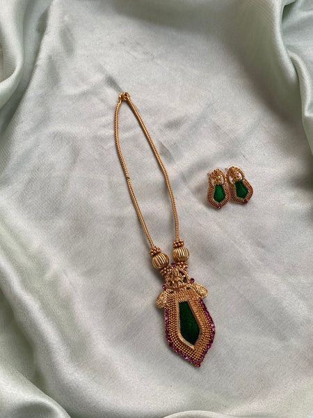 Simple Ruby Green Necklace with Earrings