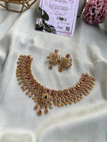 Uncut Kemp Vintage Necklace With Earrings