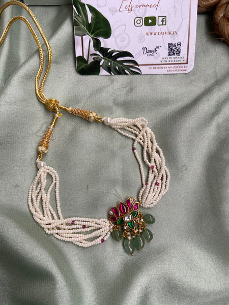 Lotus Kemp White Beads Choker