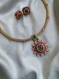 Kemp Hasli Necklace with Earrings