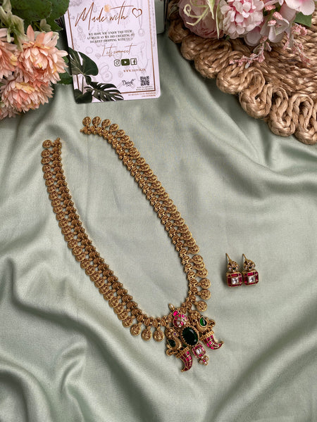 Carved Lion Stone Coin Haram with Earrings