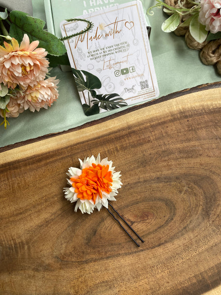 Real Look alike Foam Handmade Malli White and Orange Shade U Pin (Price for 1 pc)