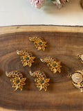 Kemp Flower Saree Pin