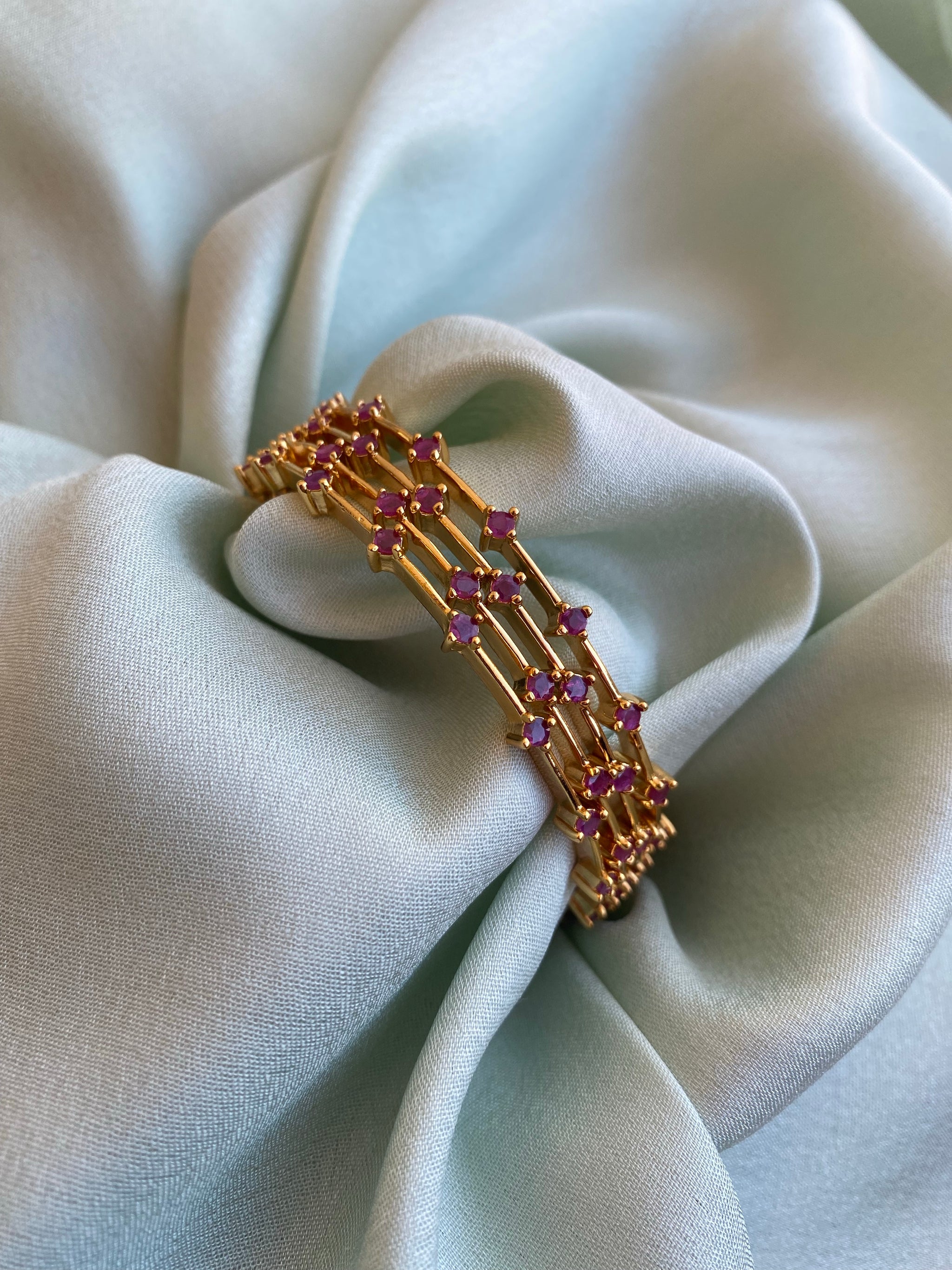 Set of 4 Ruby bangles – Daivik.in
