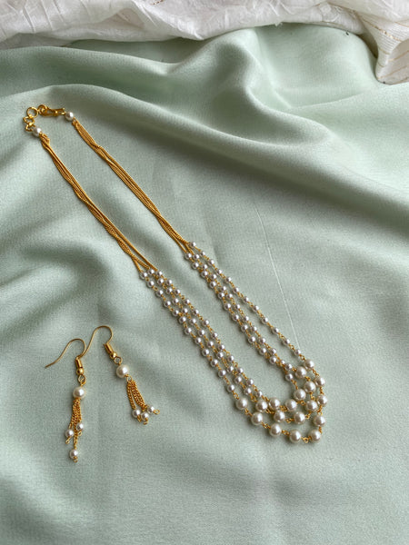 3 Layered Pearl Chain with earrings