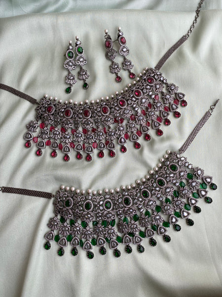 Victorian Bridal choker in 2 colours
